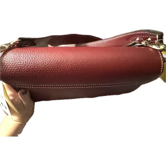 Divina Firenze Made in Italy Cranberry Leather Baguette Flap Crossbody Bag - Picture 7 of 9
